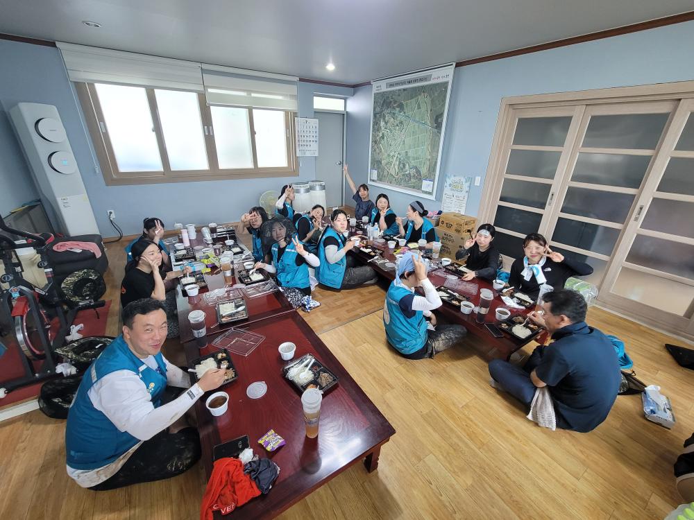 충남사회서비스원 임직원 수해복구 봉사활동 실시 사진4